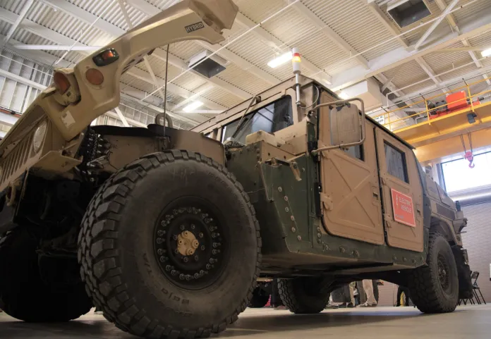 Армія США тестує електричну версію легендарного Humvee