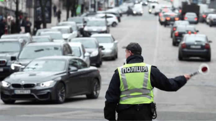 Штрафи без доказів: водіям розповіли про незаконні трюки поліції