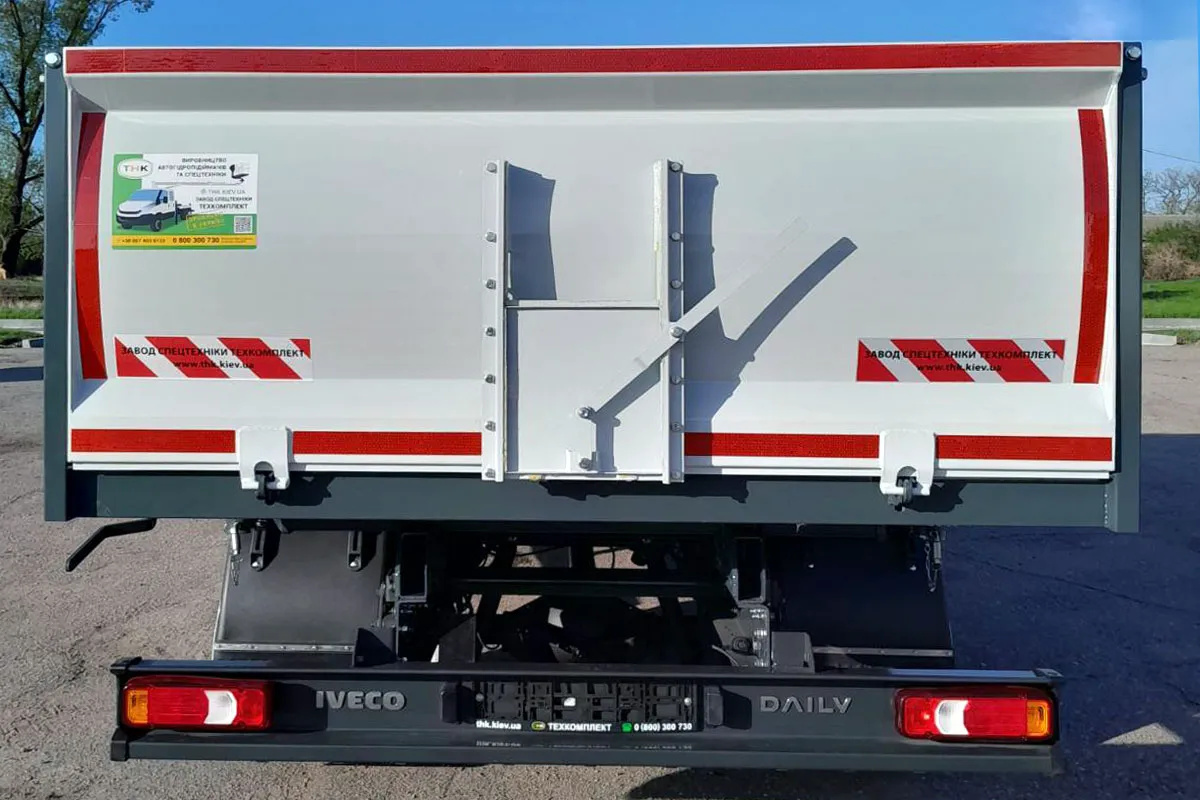 Україна почала серійне складання універсального самоскида на шасі IVECO Daily