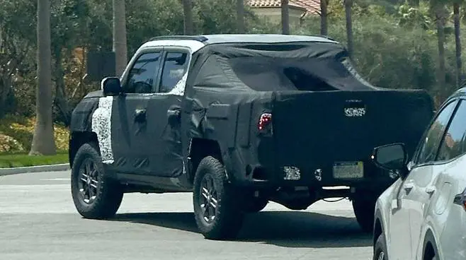 Компанія Kia готує перший у своїй історії рамний пікап Tasman - все, що про нього відомо