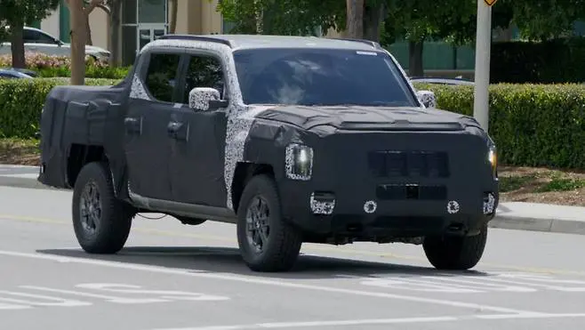 Компанія Kia готує перший у своїй історії рамний пікап Tasman - все, що про нього відомо