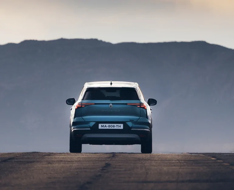 Renault показав стильний кросовер Symbioz з витратою палива 4,6 л/100 км