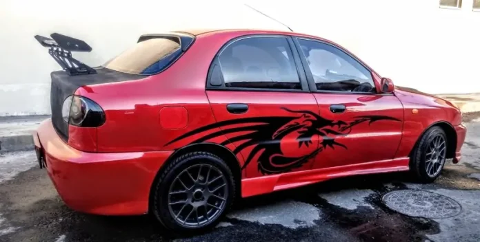 Довкола Daewoo Lanos хоч і ходе багато жартів, однак автомобіль вже став 