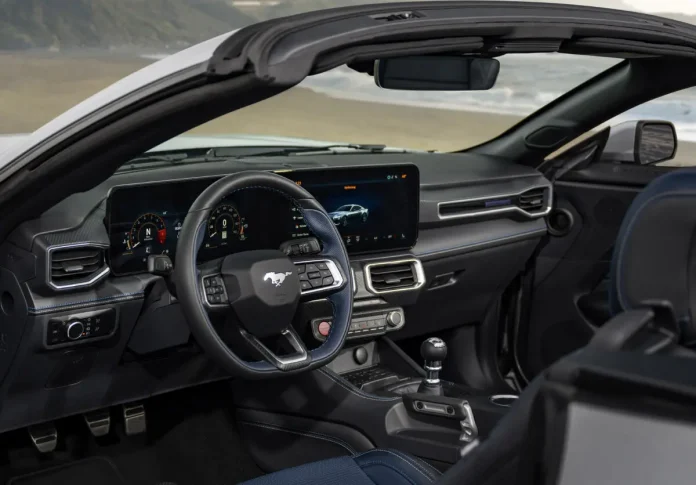 Глава компанії Ford поділився інформацією про те, як розвиватиметься Mustang. Зокрема, він виключив ймовірність появи повністю електричної версії цієї моделі. Однак він підтвердив, що масл-кар отримає кілька нових кузовів. Усі майбутні версії Ford Mustang 2024 року будуть схожими на актуальне 4-дверне купе в частині дизайну, але не оснащення. З чуток, незабаром компанія випустить продуктивний седан. Поява цієї та інших модифікацій Mustang багато в чому зумовлена тим, що дана модель є одним із найбільш продаваних автомобілів американської марки у світі (фото: Ford). При цьому компанія, незважаючи на активну розробку екологічно чистих машин, продовжить випускати масл-кар з двигуном V8 і механічною КПП. При цьому Ford розглядає варіант із гібридним Mustang. Водночас немає жодної інформації про те, якими характеристиками вирізнятиметься такий автомобіль. Але, ймовірно, він буде потужнішим за свого попередника, оскільки Ford робить ставку на продуктивність. Тому, можливо, автомобіль отримає одразу 2 електромотори. Відмова від розробки електричного Mustang цікава ще й тим, що основні конкуренти цієї моделі скоро перетворяться на електрокари. Але, можливо, Ford планує перевести масл-кар в інший сегмент ринку, зробивши його однокласником седанів преміальних німецьких марок.