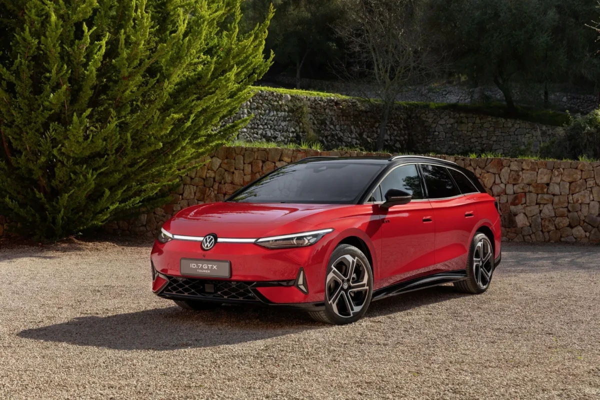 Компания Volkswagen откажется от целой модельной линейки: теперь она будет выпускать автомобили со значками GTI и R EV