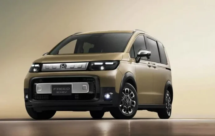 Мінівен Honda Freed на 6 місць за 15 000$: новинка від японського виробника