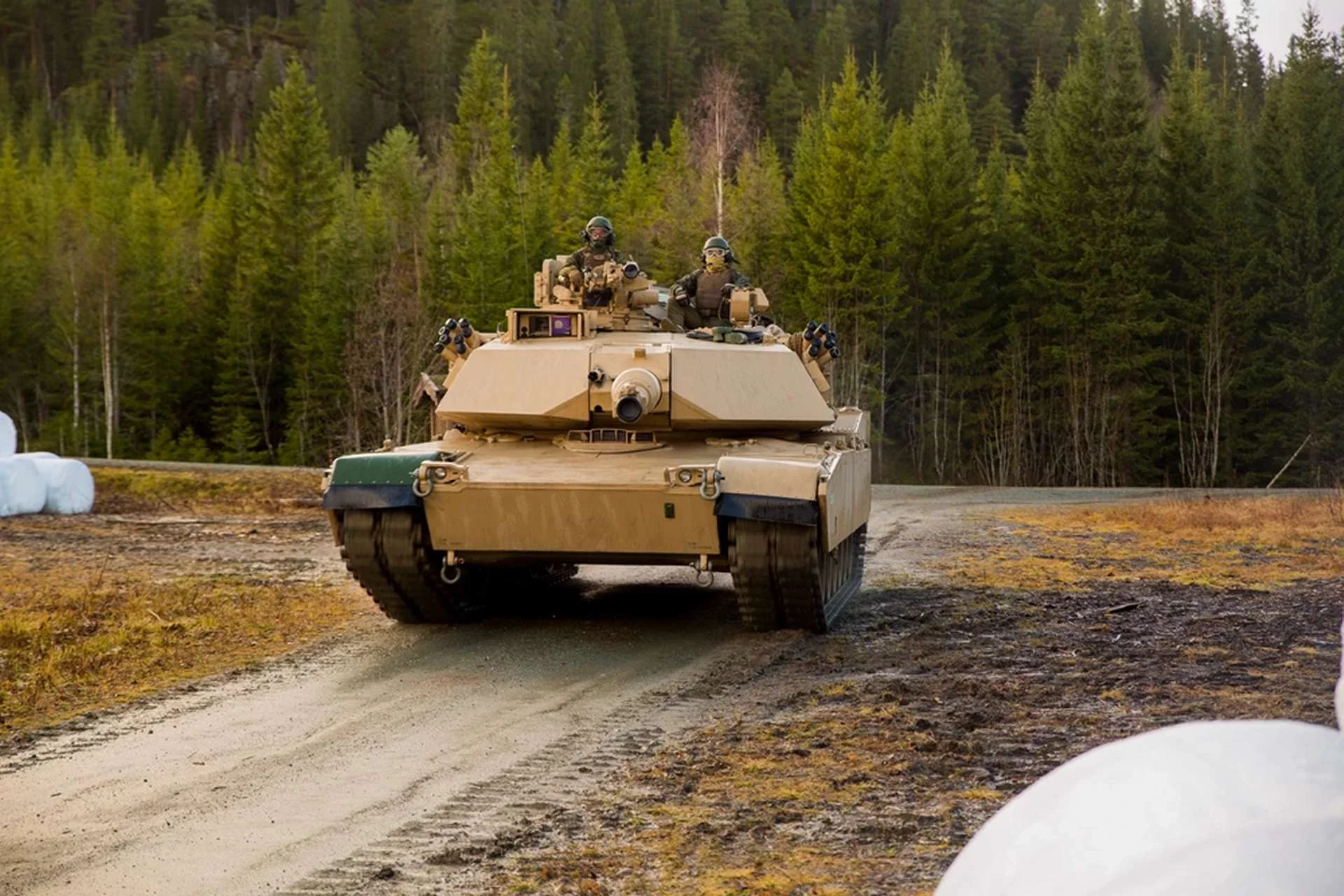 Основний бойовий танк США M1A1 Abrams під час навчань