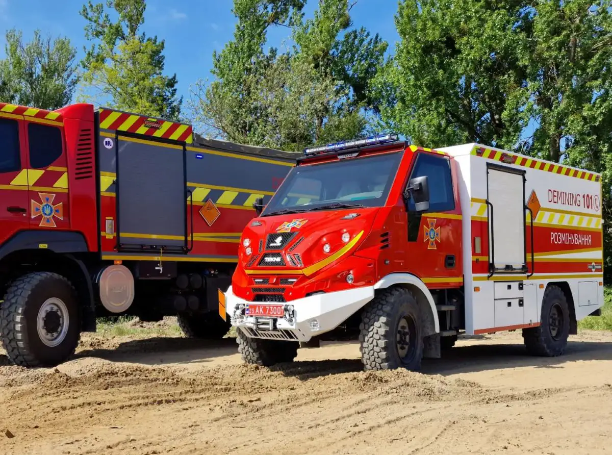 Піротехнічна машина на армійському шасі Tekne Graelion 75