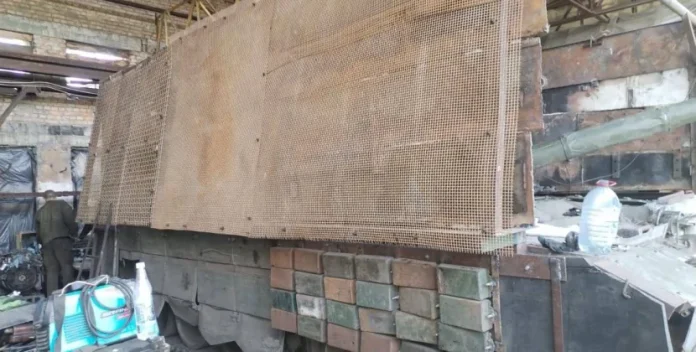 «Труна» на колесах: в чому особливість російського захисту від БПЛА