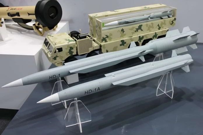 HD-1 — це протикорабельна і ударна крилата ракета, розроблена Китайською Народною Республікою