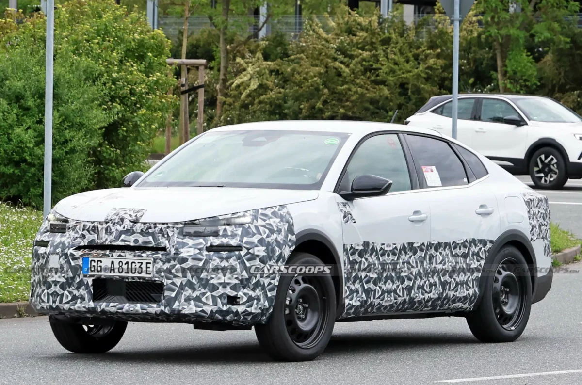Citroen відмовляється від модної тенденції, яку сам запровадив: про це говорить новий крос C4 X