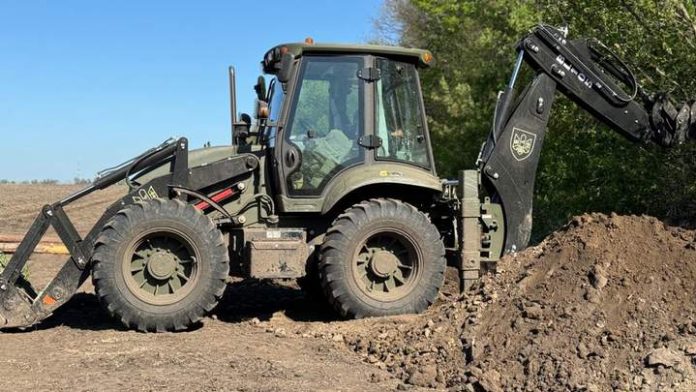 Volvo та Hummer: для захисників придбали потужну спецтехніку