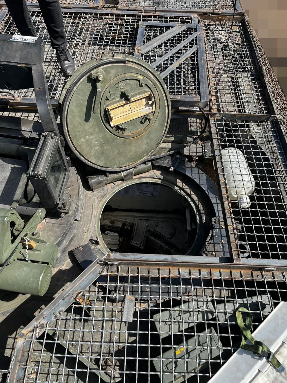 “Метінвест” встановлює антидронові екрани на американські M1 Abrams