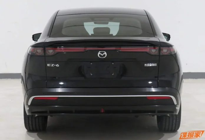 Новейший седан Mazda EZ-6 полностью рассекретили до начала продаж: фото, моторная гамма и характеристики