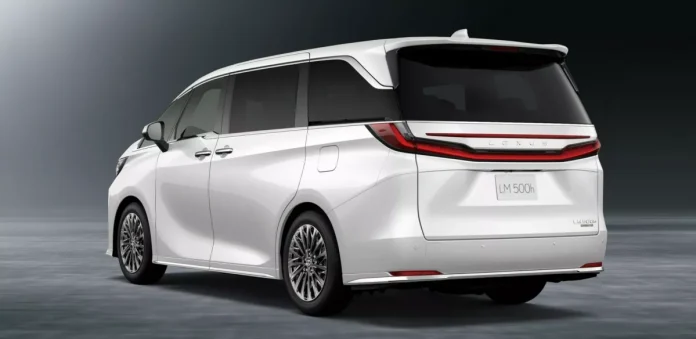 Lexus випускає 