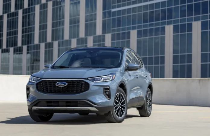 Американці розповіли, чому кросовер Ford Escape має покинути ринок