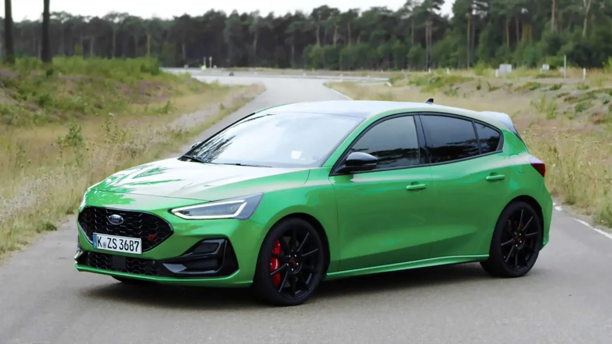 Компанія Ford "вбиває" еталонний автомобіль: Focus залишає ринок, щоб повернутися в іншому вигляді