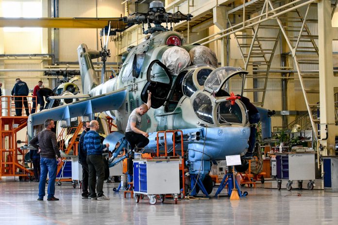 Мораторій на “Мотор Січі” та “АвтоКрАЗ”: олігархи судяться за свої статки