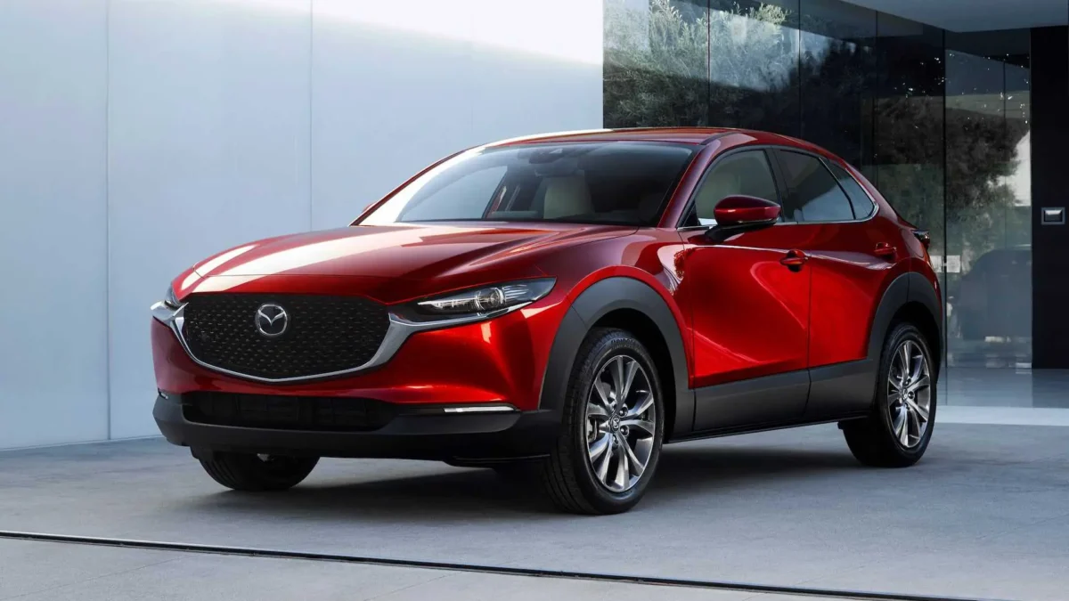 Доступні Mazda 3 і крос CX-30 отримають новий двигун: потужність впаде, але знизиться витрата