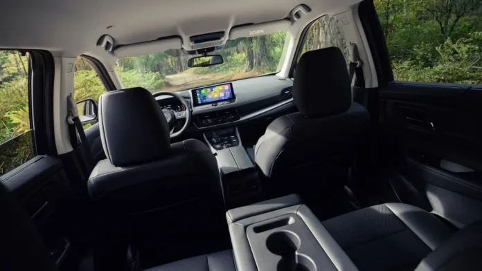 Покращені позашляхові характеристики та 7-місний салон: новий Nissan X-Trail Adventure виходить на ринок
