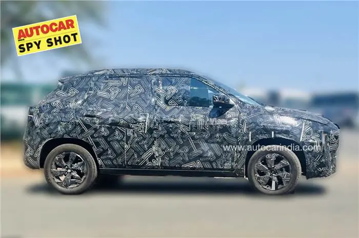 Nissan готує оновлення свого найдешевшого кросовера: фото нового Magnite розкривають зміни в дизайні