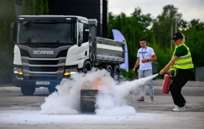 Жінки змагались у водінні вантажних автомобілів Scania