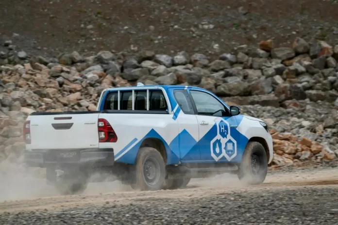 Toyota розробила абсолютно новий пікап Hilux з іншим силовим агрегатом: він кращий у всьому