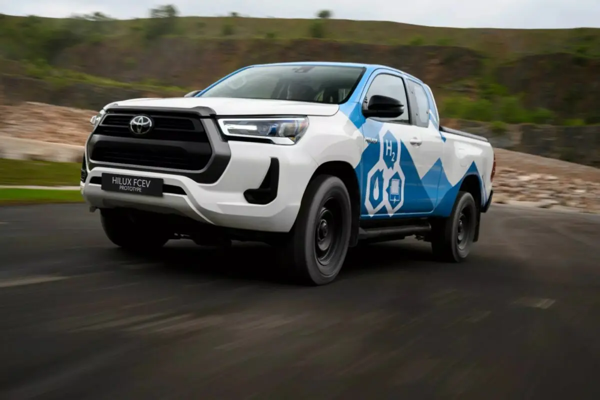 Toyota розробила абсолютно новий пікап Hilux з іншим силовим агрегатом: він кращий у всьому