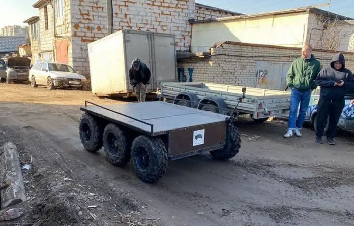 Робот «Тоша»: окупанти створили платформу для боротьби з FPV-дронами