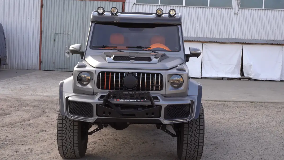 Українські майстри створили пікап Mercedes-Benz G-Class XLP з старого позашляховика