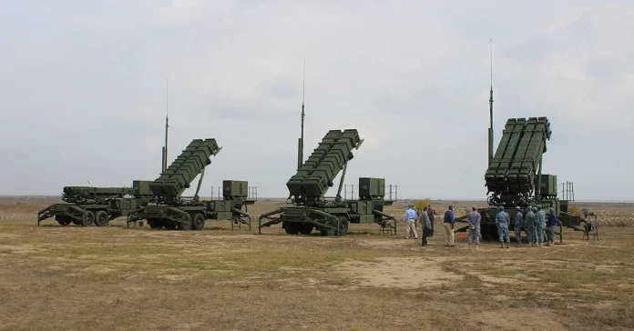 Румунія отримала свій перший зенітно-ракетний комплекс Patriot у вересні 2020 року, завершивши поставку чотирьох систем до 2023 року. (Джерело фото: МО Румунії)