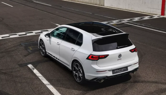 Volkswagen офіційно представив дуже потужний Golf GTI Clubsport з найкращою динамікою