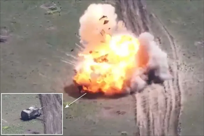 На відео зафіксували вражаюче знищення російського «танка-черепахи»