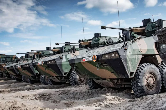 Польські БТР Rosomak, оснащені турелями Huta Stalowa Wola ZSSW-30 (Джерело фото: Міноборони Польщі)