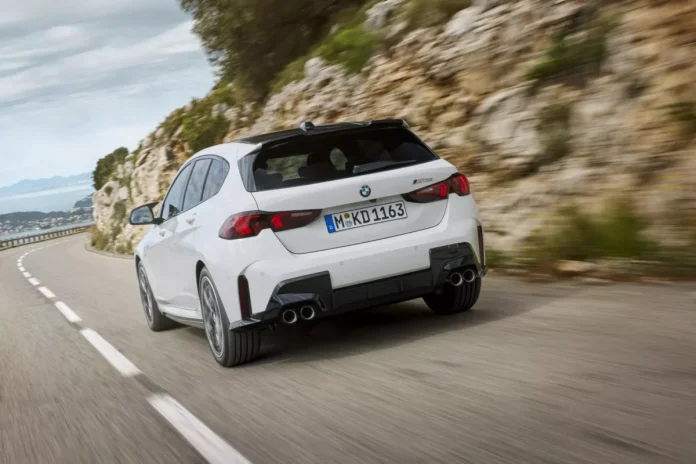 BMW представила оновлений 1-Series - це «удар» по шанувальниках спортивних авто, але з більшою економією палива