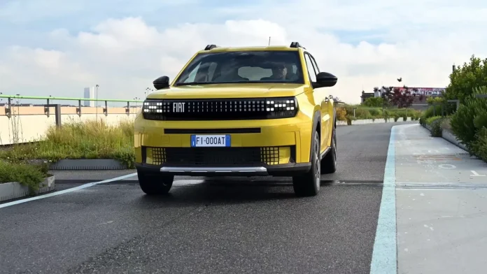 Fiat офіційно представив 2 версії Grand Panda