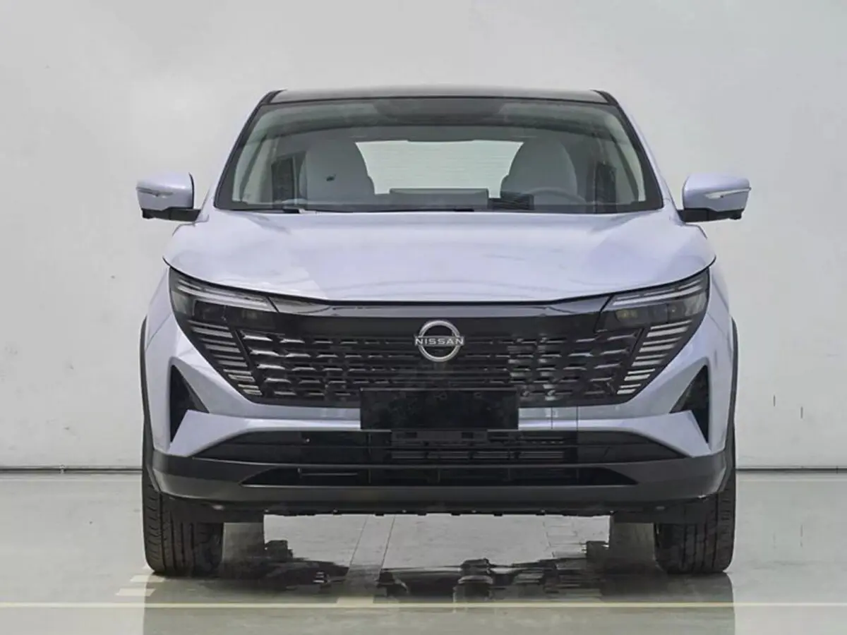 Nissan наділив кросовер Qashqai другого покоління новим "обличчям", але тільки на одному ринку: опубліковано