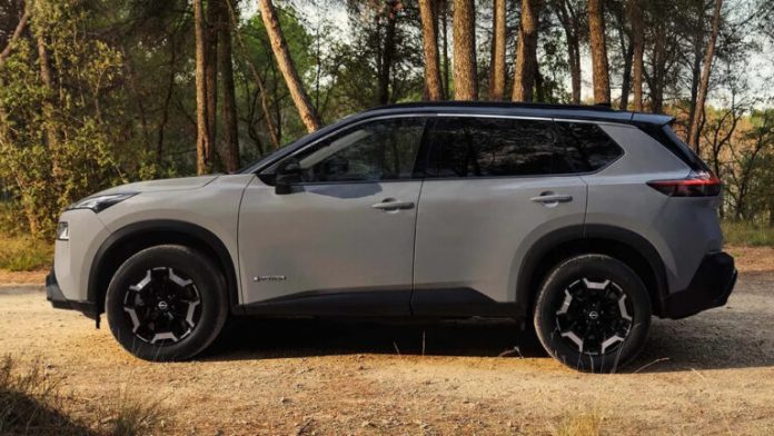 Nissan X-Trail 2025 у топовій комплектації незабаром з'явиться в Україні
