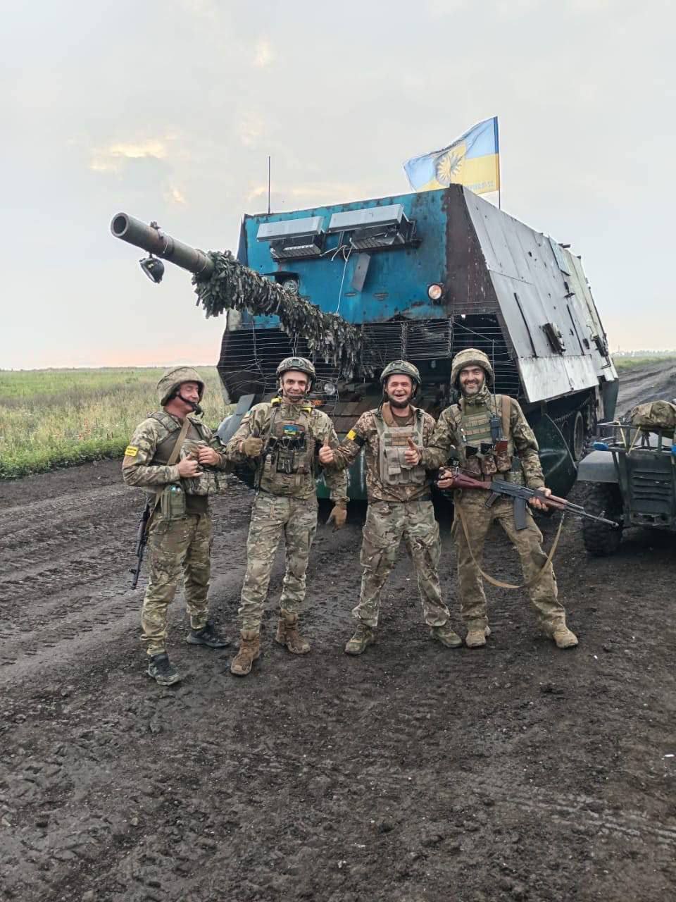 Бійці 22ОМБр затрофеїли танк-черепаху