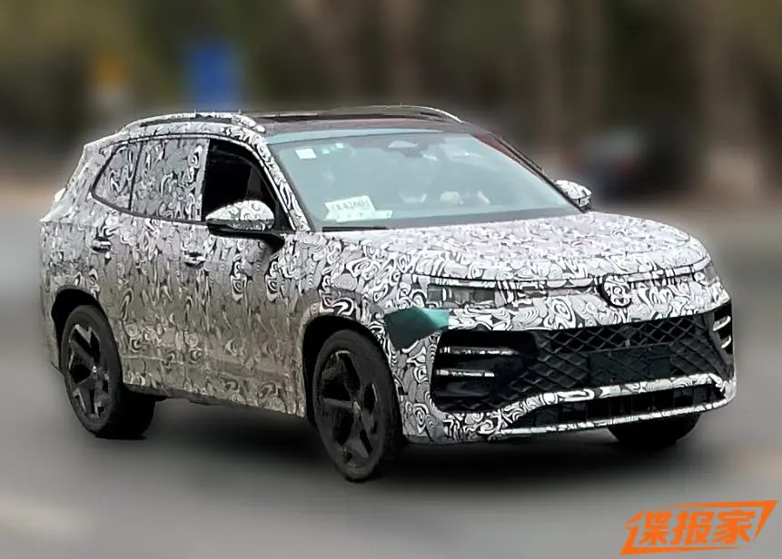 7 місць і більше потужності: Volkswagen скоро випустить кросовер Tiguan L нового покоління