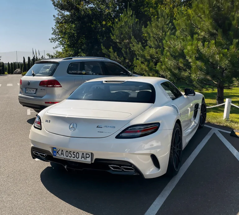 В Україні з’явився єдиний преміальний суперкар Mercedes-Benz SLS AMG за 500 000$