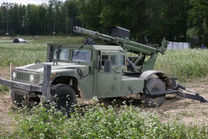 В Україні з’явилась нова американська гаубиця Humvee