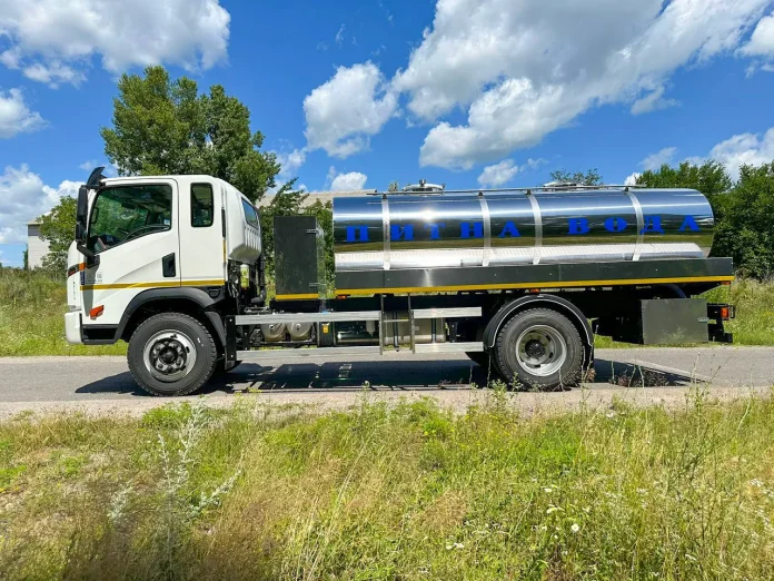 Автоцистерна для Донеччини: спецтехніка від Кременчуцького заводу спецтехніки