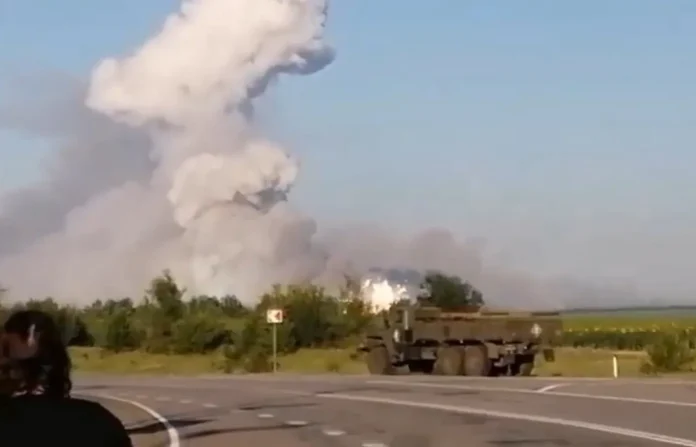 Безпілотник знищив величезний російський склад боєприпасів
