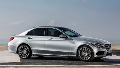 Де придбати Mercedes-Benz C-Class 2018 року за $5700