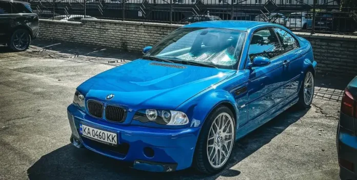 Таких в світі лише 1383 купе: рідкісний спорткар BMW M3 CSL 2004 року з’явився у Києві