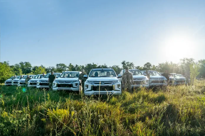Благодійний фонд зекономив 48 мільйонів гривень та купив для мобільних груп ППО 50 позашляховиків Mitsubishi