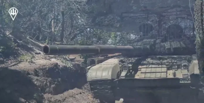 Затрофеєний російський Т-72 працює проти ворога: танкісти з 81-ї бригади розповіли про його роботу