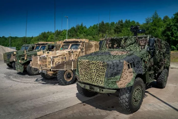 Легка захищена патрульна машина Foxhound (LPPV)