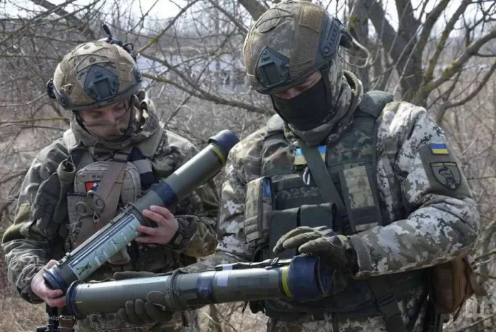 Українські військові керують реактивними системами залпового вогню РПГ-75М чеського виробництва. (Джерело фото: X)